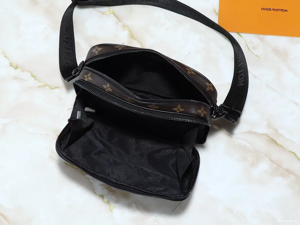 Durable Bags Messenger 313 Louis Vuitton Unisex For 0426